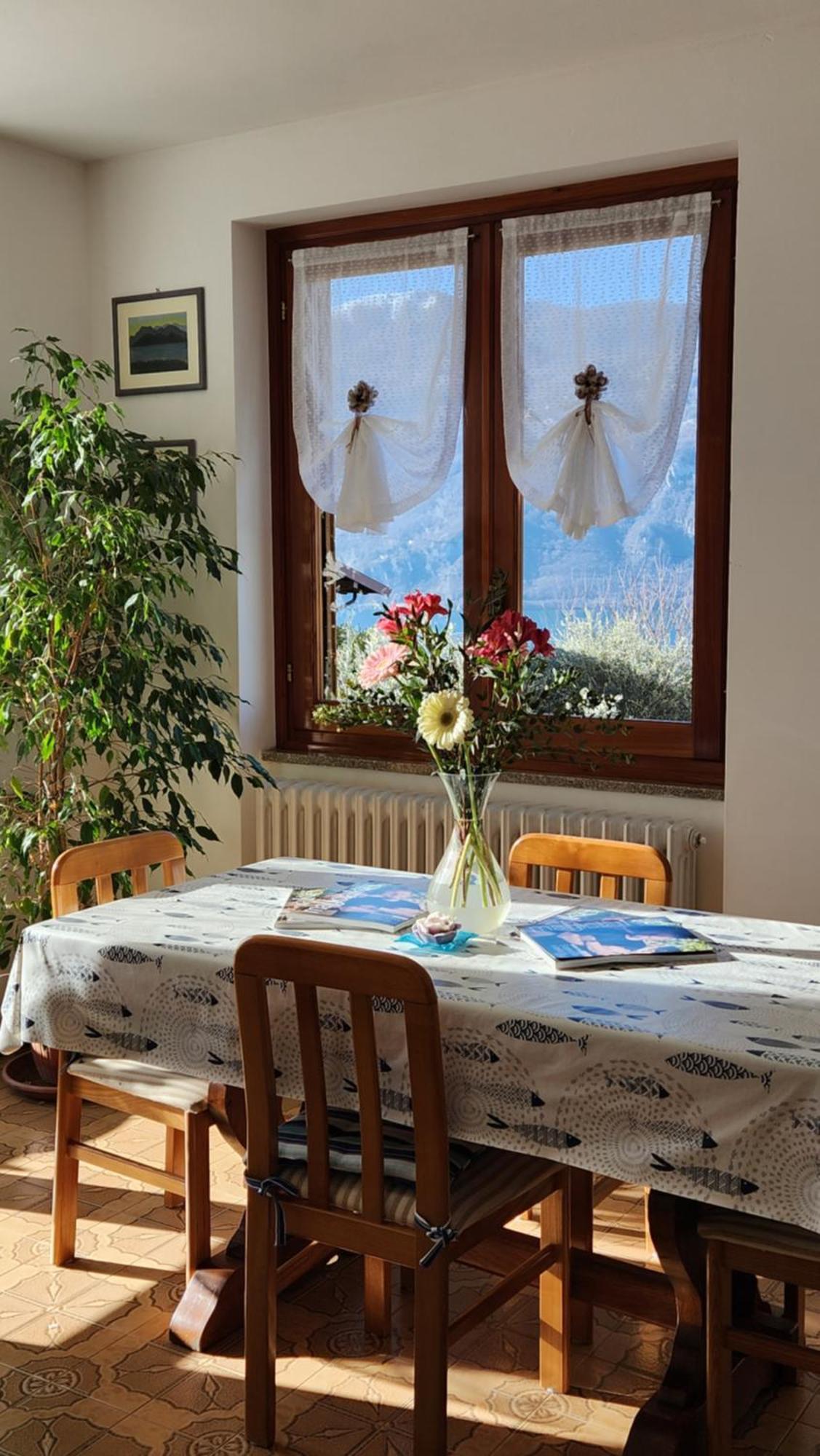 Apartment L'Ulivo Lake View Private Road 5 Kilometers From Varenna Lierna Exterior foto